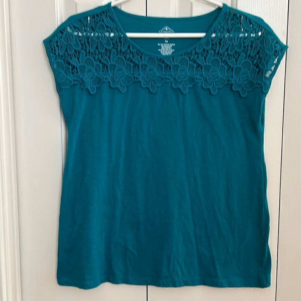 ***** 5 for $25 St. John’s Bay Lace Inset Top